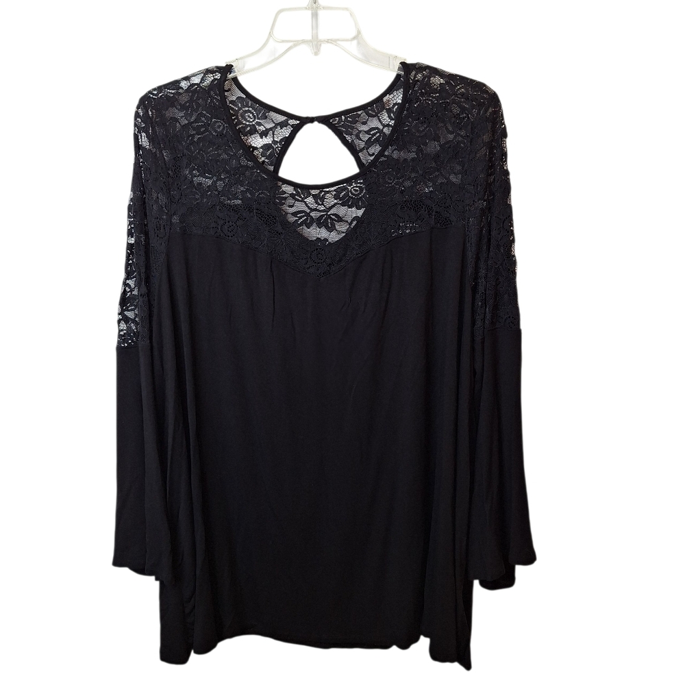 Torrid Black Lace Long Sleeve Top Keyhole Button Flare Sleeves Size 5/5X Knit